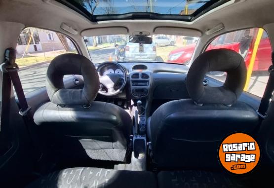 Autos - Peugeot 206 2006 Nafta 220000Km - En Venta