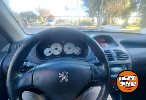Autos - Peugeot 206 2006 Nafta 220000Km - En Venta