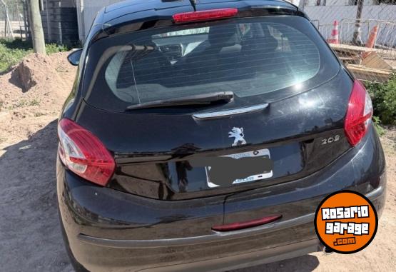 Autos - Peugeot 208 allure 1.6 2014 Nafta 135500Km - En Venta