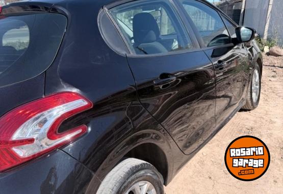 Autos - Peugeot 208 allure 1.6 2014 Nafta 135500Km - En Venta