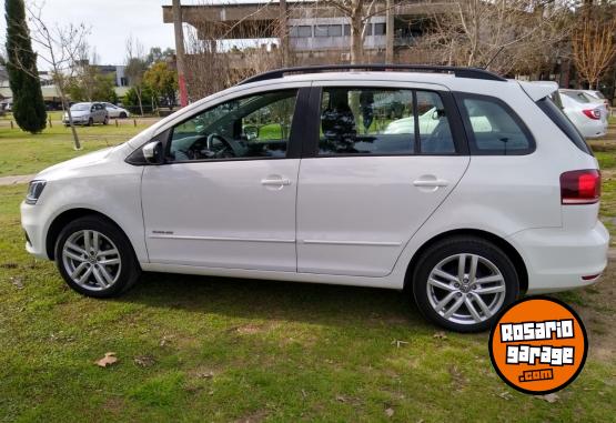 Autos - Volkswagen SURAN HIGHLINE NAVEGADOR 2017 Nafta 113000Km - En Venta