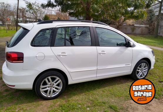 Autos - Volkswagen SURAN HIGHLINE NAVEGADOR 2017 Nafta 113000Km - En Venta