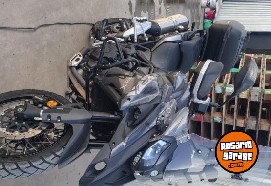 Motos - Benelli TRK 502 X 2023 Nafta 7800Km - En Venta
