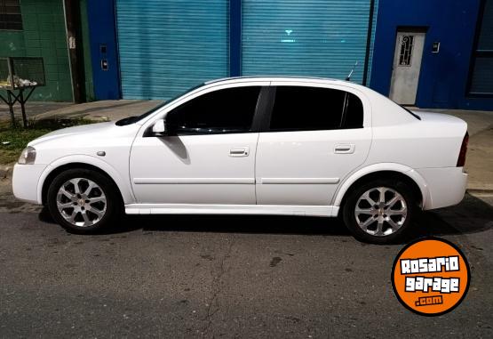 Autos - Chevrolet Astra GLS 2011 GNC 120000Km - En Venta