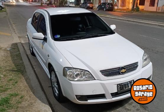 Autos - Chevrolet Astra GLS 2011 GNC 120000Km - En Venta