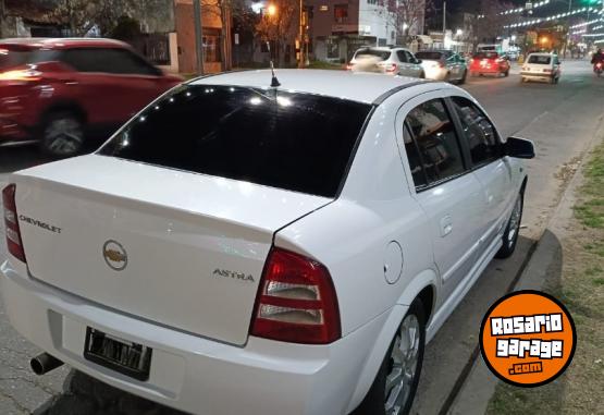 Autos - Chevrolet Astra GLS 2011 GNC 120000Km - En Venta