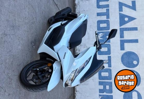 Motos - Honda Pcx 2025 Nafta 700Km - En Venta