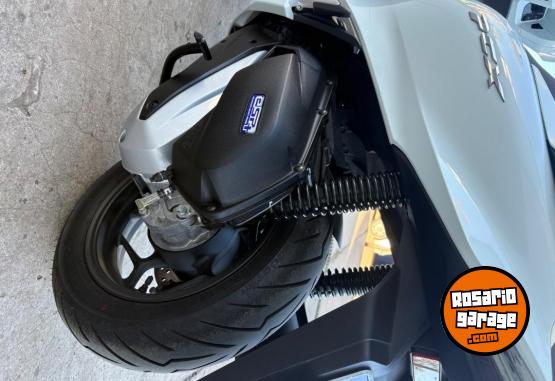 Motos - Honda Pcx 2025 Nafta 700Km - En Venta