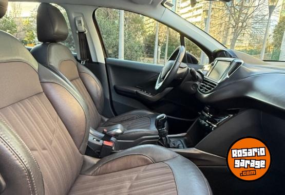 Autos - Peugeot 2008 FELINE 2016 Nafta 118000Km - En Venta