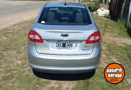 Autos - Ford Fiesta kinetic 2011 Nafta 139000Km - En Venta