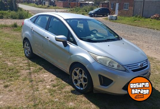 Autos - Ford Fiesta kinetic 2011 Nafta 139000Km - En Venta