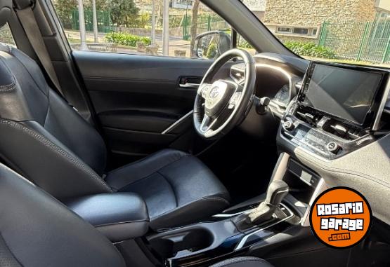 Autos - Toyota COROLLA CROSS SEG 2022 Nafta 83000Km - En Venta