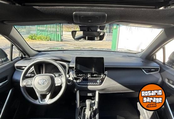 Autos - Toyota COROLLA CROSS SEG 2022 Nafta 83000Km - En Venta
