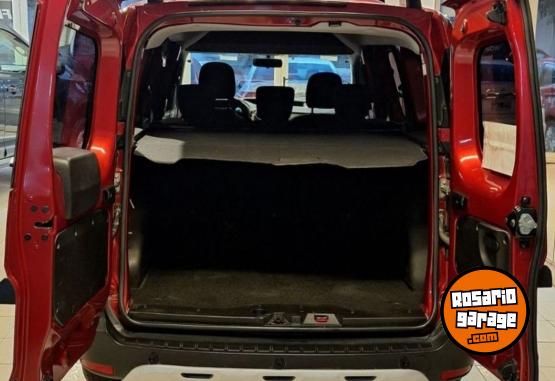 Autos - Renault Kangoo Stepway 2022 Diesel 70000Km - En Venta