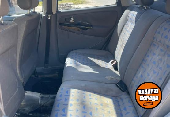 Autos - Seat Cordoba 2001 Diesel 200000Km - En Venta