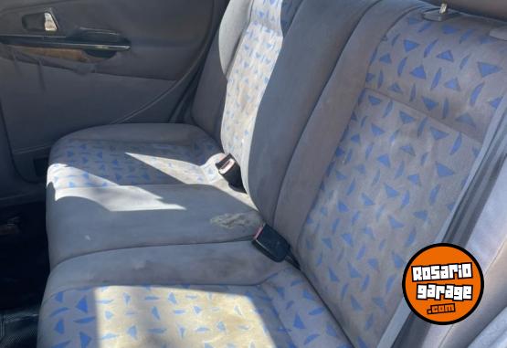 Autos - Seat Cordoba 2001 Diesel 200000Km - En Venta