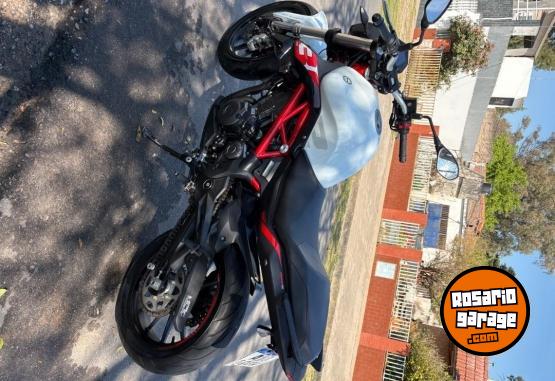 Motos - Benelli 302s 2023 Nafta 7486Km - En Venta