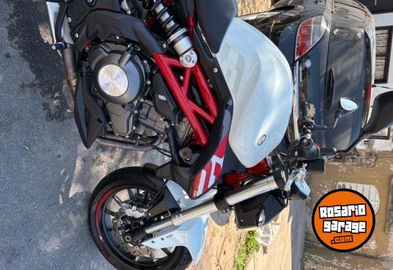 Motos - Benelli 302s 2023 Nafta 7486Km - En Venta