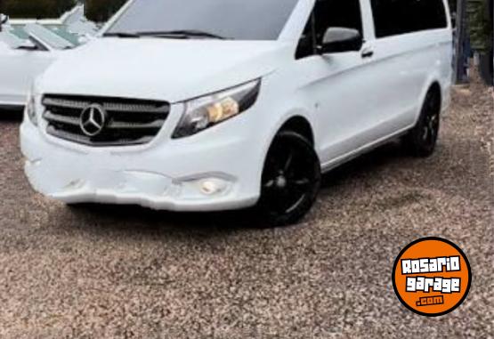 Utilitarios - Mercedes Benz Vito 2018 Diesel 180000Km - En Venta