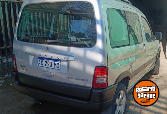 Utilitarios - Peugeot PARTNER PATAGONICA 2018 Nafta 23400Km - En Venta