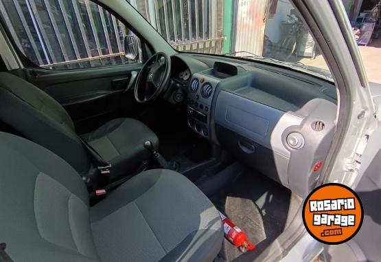 Utilitarios - Peugeot PARTNER PATAGONICA 2018 Nafta 23400Km - En Venta