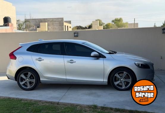 Autos - Volvo V40 2017 Nafta 67000Km - En Venta