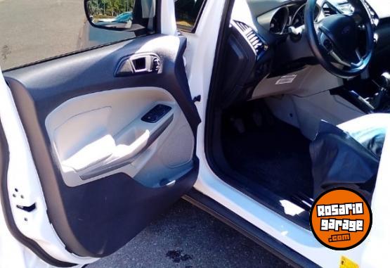 Autos - Ford Eco sport titanium 2017 Nafta 70000Km - En Venta