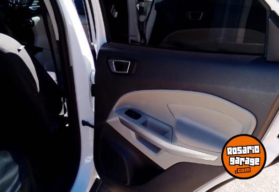 Autos - Ford Eco sport titanium 2017 Nafta 70000Km - En Venta