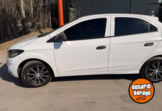 Autos - Chevrolet ONIX LT 2017 Nafta 150000Km - En Venta