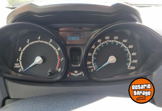 Autos - Ford Fiesta Kinetic 2014 Nafta 109000Km - En Venta