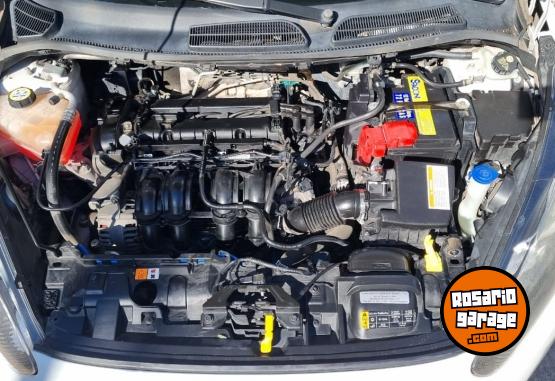 Autos - Ford Fiesta Kinetic 2014 Nafta 109000Km - En Venta