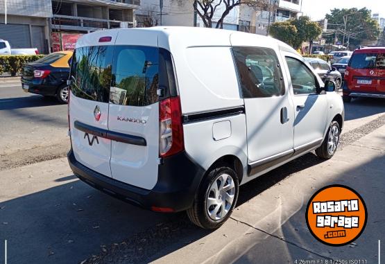 Utilitarios - Renault KANGOO FURG�N MIXTA 2026 Nafta 0Km - En Venta