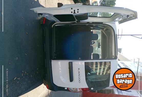 Utilitarios - Renault KANGOO FURG�N MIXTA 2026 Nafta 0Km - En Venta