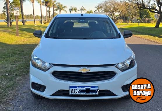 Autos - Chevrolet Onix LT 2017 Nafta 98000Km - En Venta