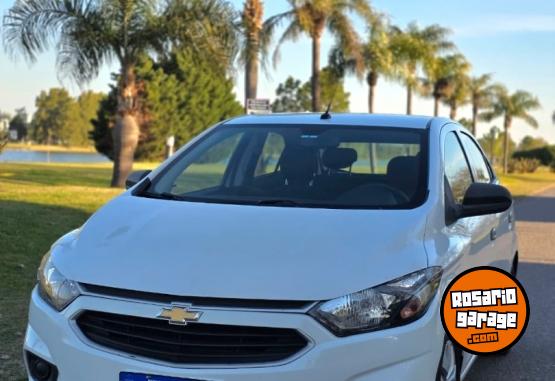 Autos - Chevrolet Onix LT 2017 Nafta 98000Km - En Venta