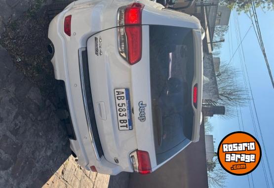 Camionetas - Jeep Grand Cherokee Overland 2017 Nafta 140000Km - En Venta