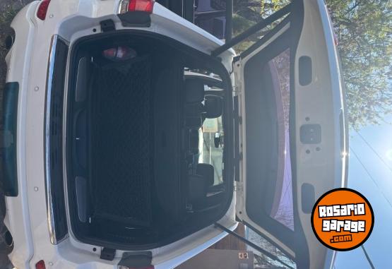 Camionetas - Jeep Grand Cherokee Overland 2017 Nafta 140000Km - En Venta