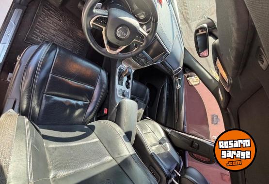 Camionetas - Jeep Grand Cherokee Overland 2017 Nafta 140000Km - En Venta