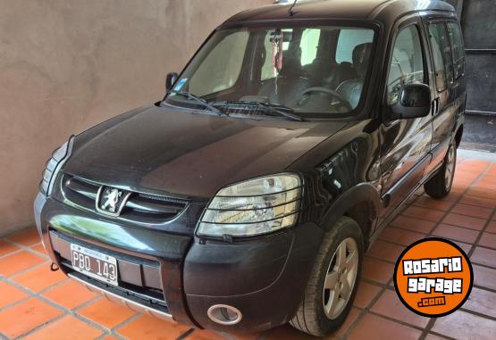 Utilitarios - Peugeot Partner patagonica 2015 Diesel 135000Km - En Venta