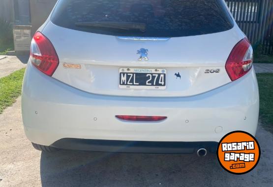 Autos - Peugeot 208 2013 Nafta 125000Km - En Venta