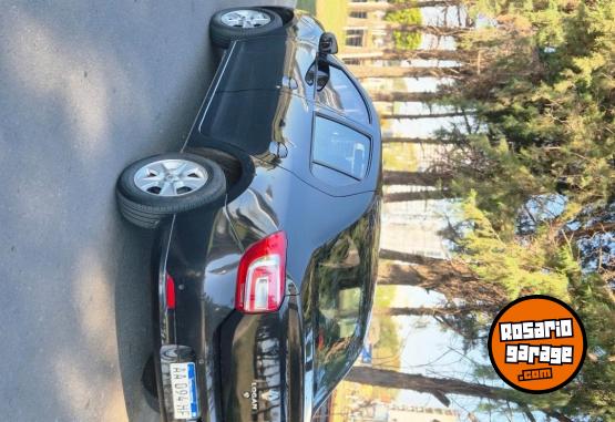 Autos - Renault Logan privilege 2016 Nafta 130000Km - En Venta
