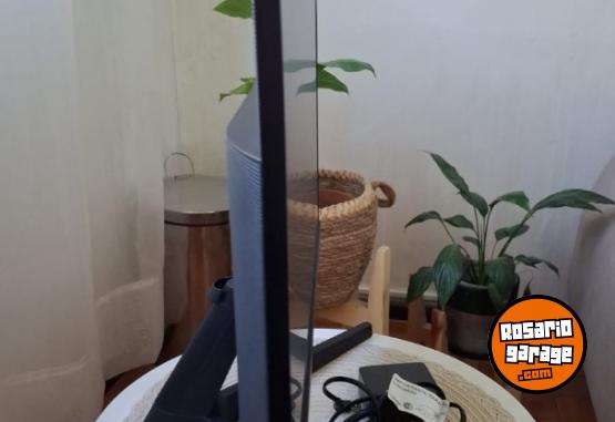 Informática - Monitor Samsung 24 Pulgadas Full HD HDMI Impecable - En Venta
