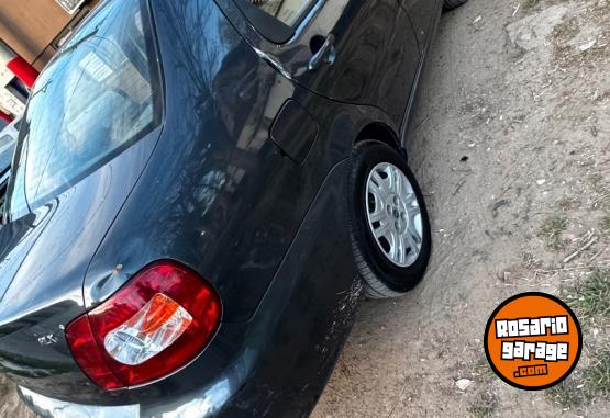 Autos - Fiat Siena 2005 Nafta 144000Km - En Venta