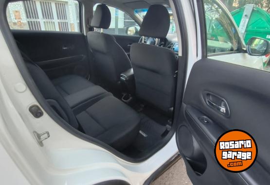 Autos - Honda HRV EX 2016 Nafta 103000Km - En Venta