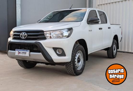 Camionetas - Toyota Hilux DX 4x4 2020 Diesel 236000Km - En Venta