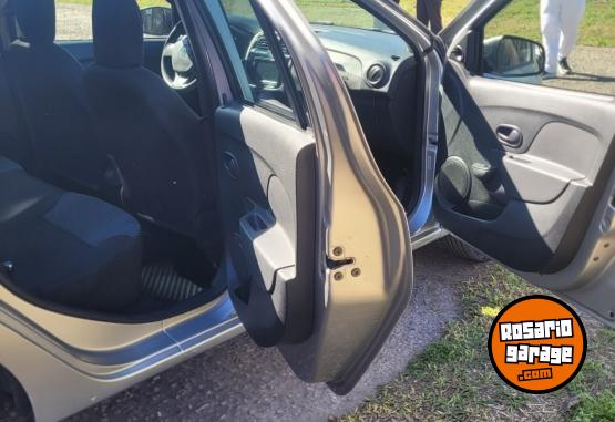 Autos - Renault Logan 2015 GNC 163500Km - En Venta