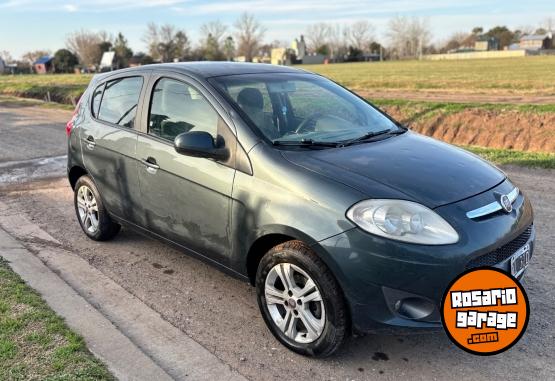 Autos - Fiat Palio Essence 1.6 2014 Nafta 185000Km - En Venta