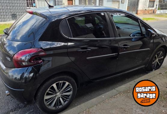 Autos - Peugeot 208 Allure 1.6 2017 Nafta 105000Km - En Venta