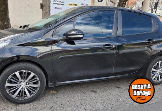 Autos - Peugeot 208 Allure 1.6 2017 Nafta 105000Km - En Venta