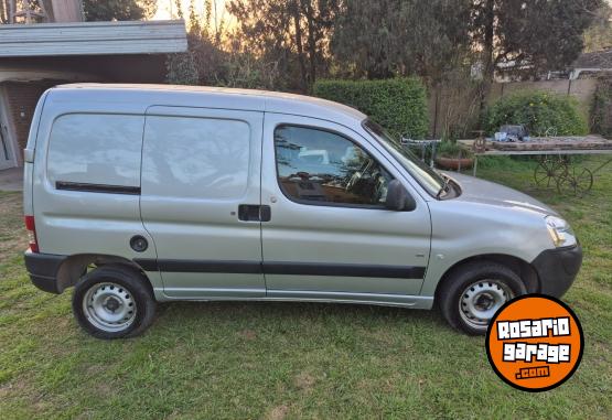 Utilitarios - Peugeot Partner 2016 Diesel 173350Km - En Venta